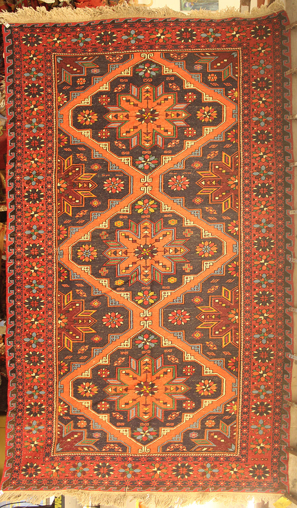 10'2 x 5'6 Russia Kuba Soumak Rug