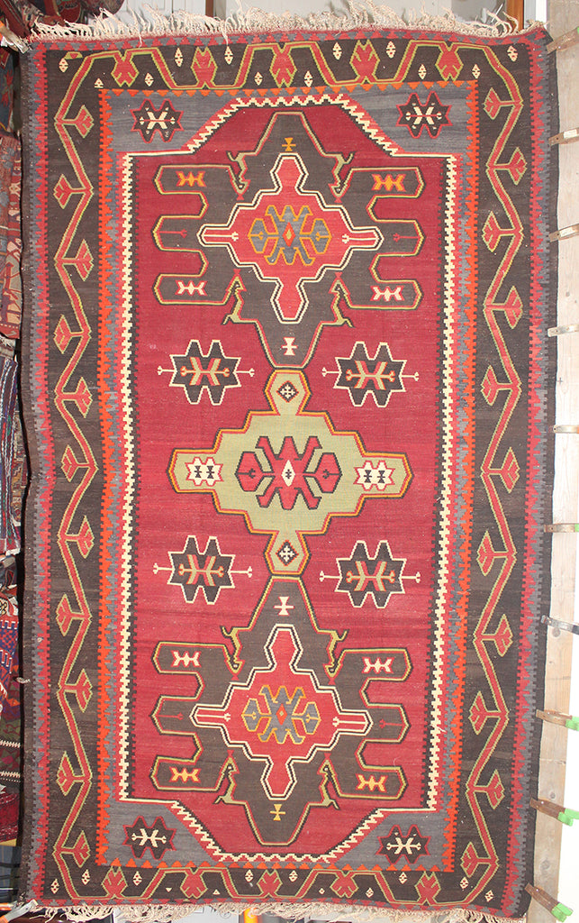 5'4 x 9'10 Russian Kuba Rug