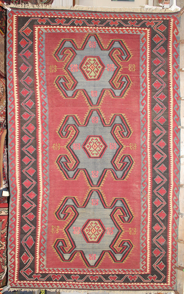 5'6 x 10 Russian Kuba Rug