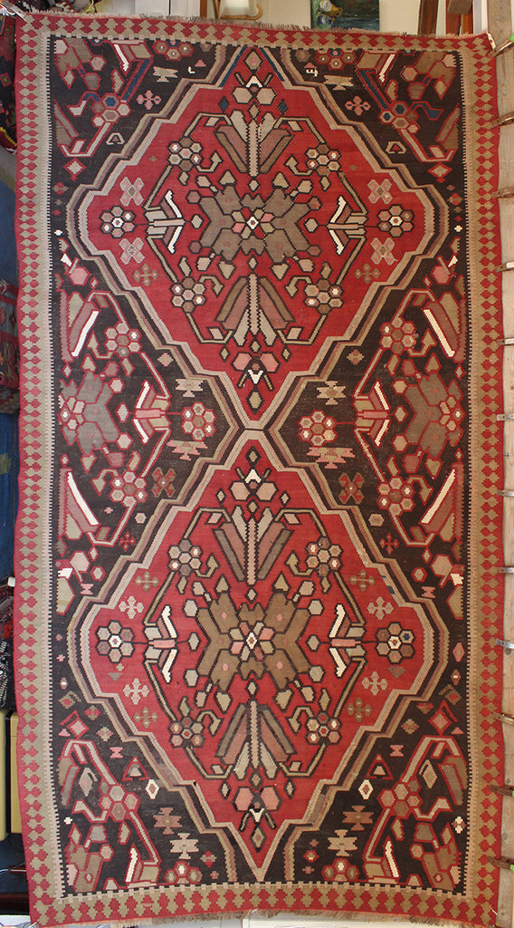 5'6 x 12 Russia Kuba Rug