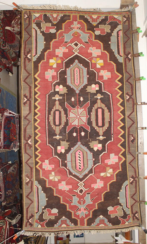 4'10 x 9 Russian Kuba Rug