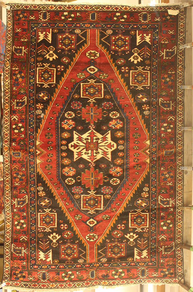 4'9 x 9'4 Persian Hamadan Rug