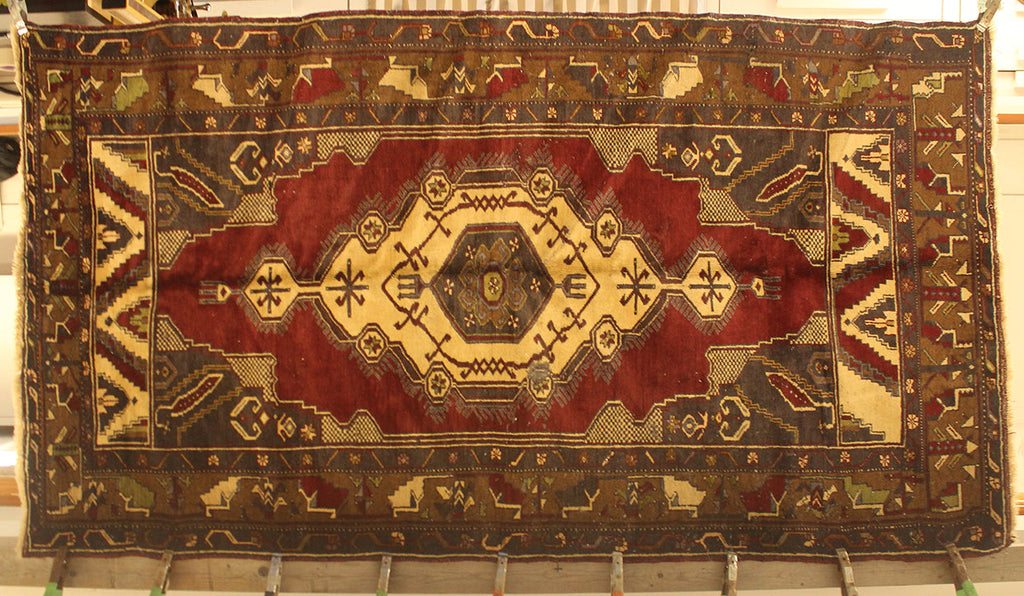 8'11 x 4'1 Turkish Yahsihan Rug