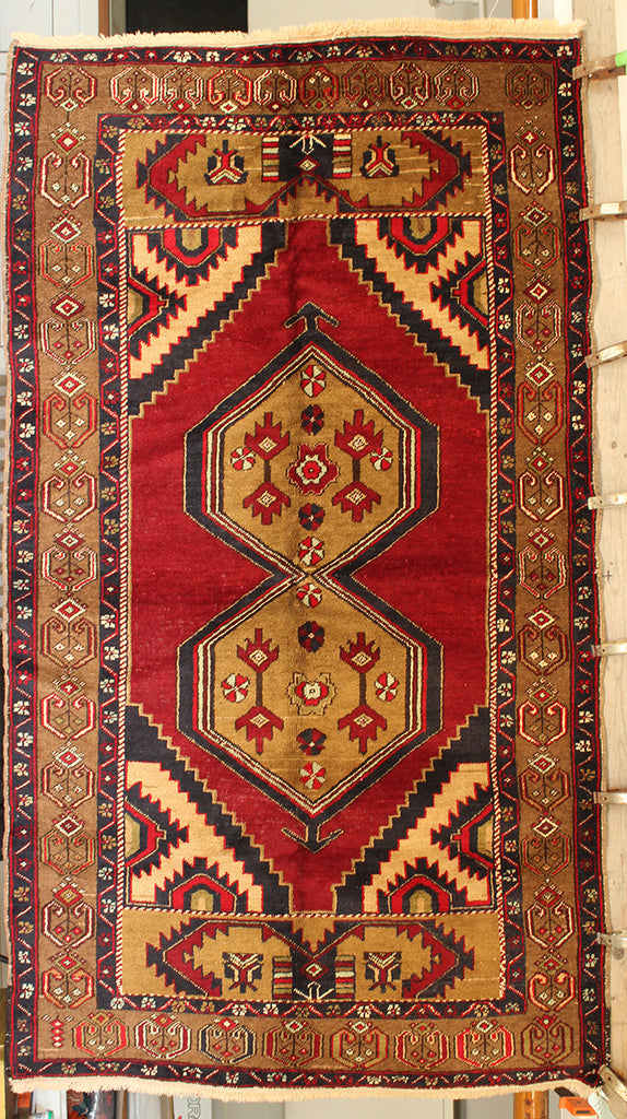 7'3 x 4'3 Turkish Yahyali Rug