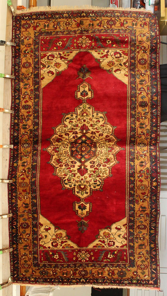 4'2 x 8 Turkish Yahyali Rug