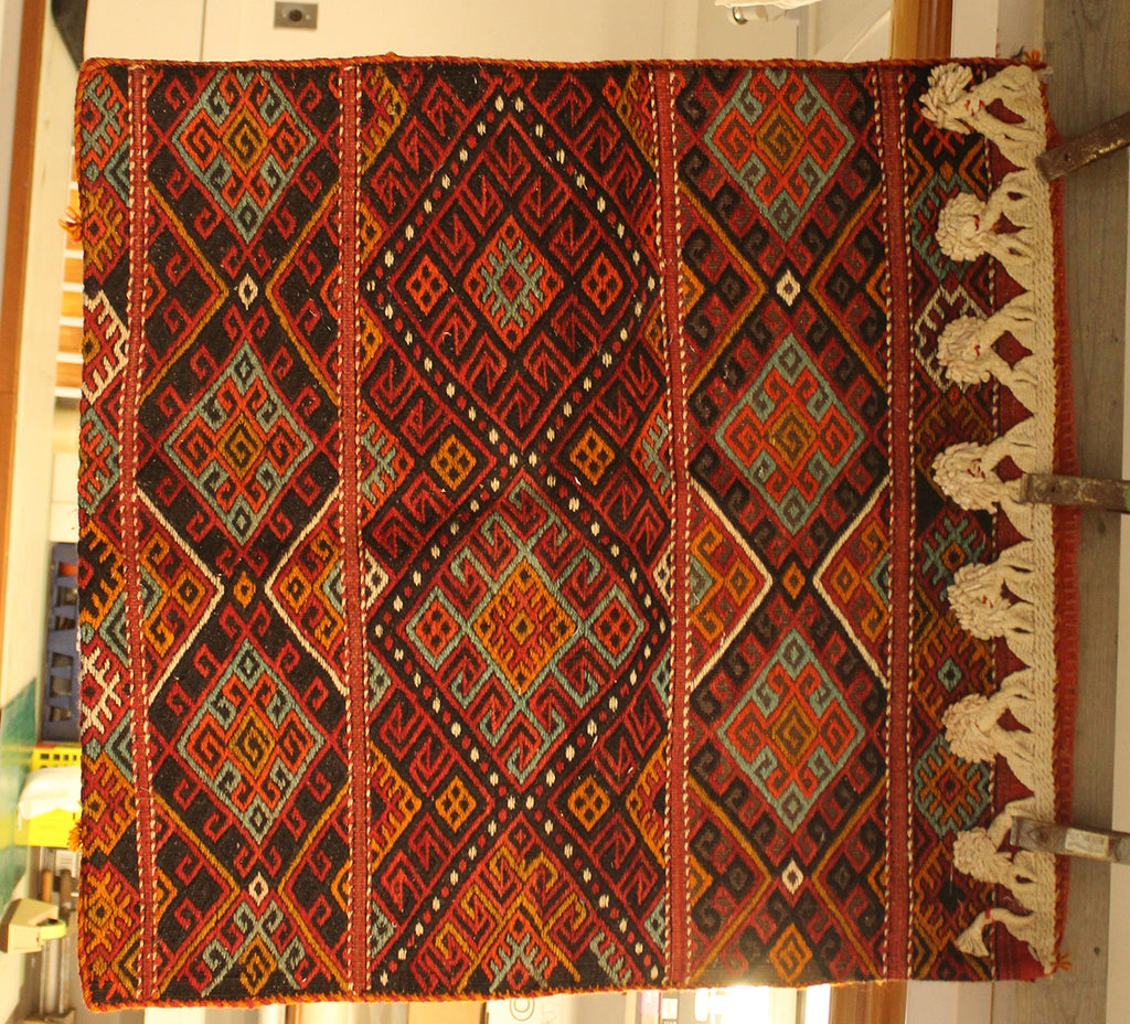 3'1 x 2'8 Turkey Anatolia Hakkair bag Rug