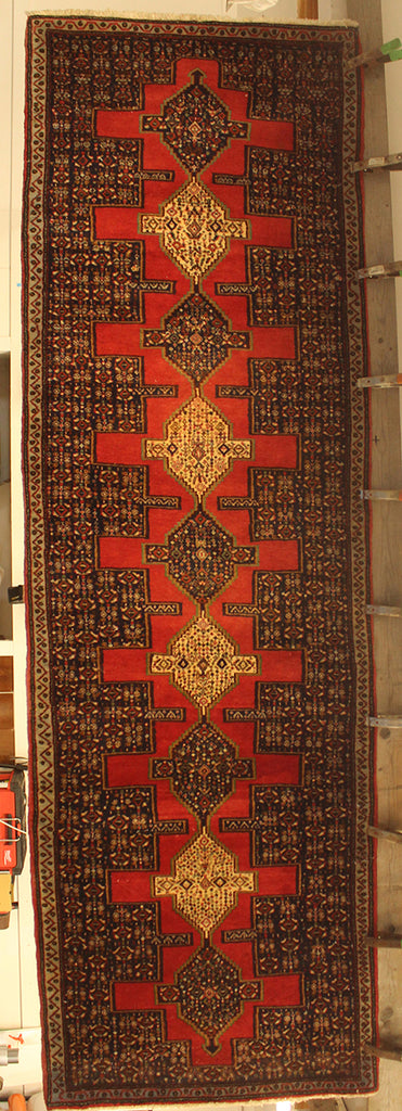 2'7 x 9'10 Turkey Yahyali Rug