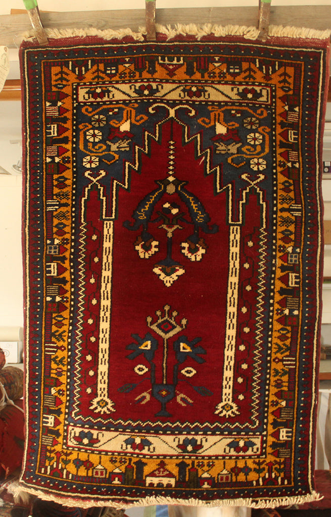 2'9 x 4'2 Turkey Yahyali-prayer rug Rug