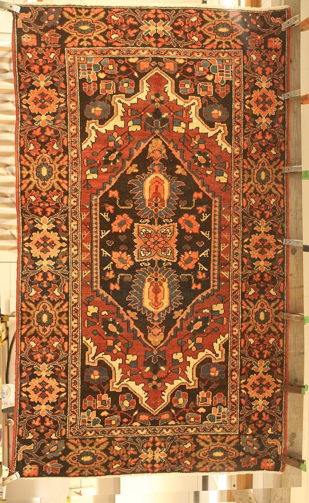 3'10 x 6'7 Persian Bakhtiari Rug